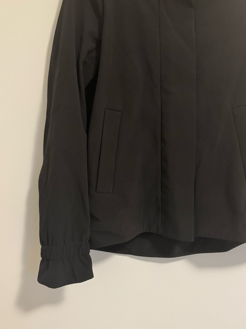 Lululemon Studio Softshell
Black - Picture 5 of 8